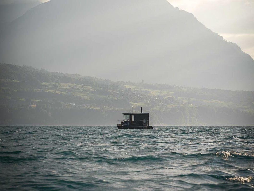 Kayak tour and sauna boat on Lake Thun