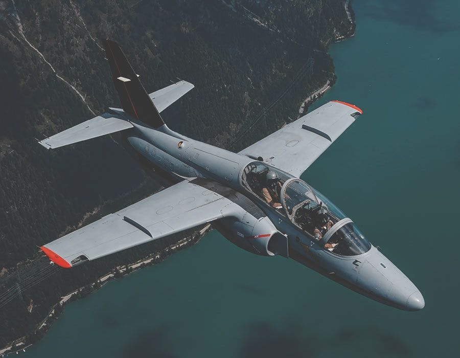 S.211 Jetflug in den Alpen ab Augsburg DE