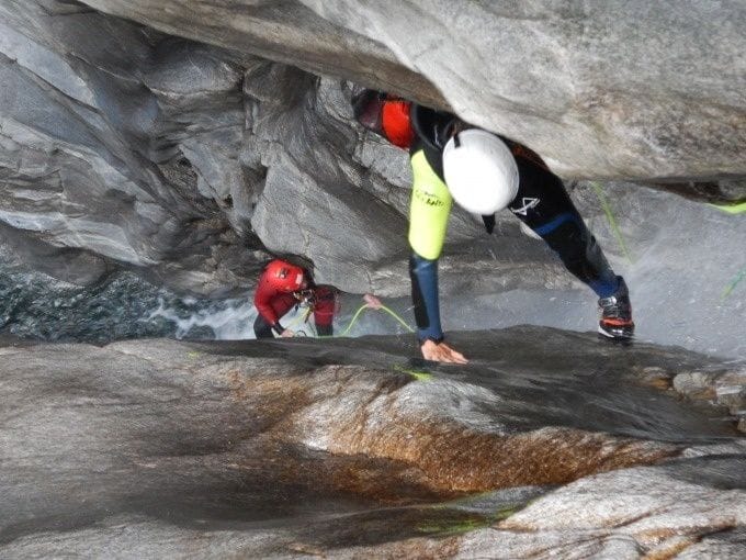 Iragna Schlucht Canyoning für Experten ganzer Tag ab Riviera