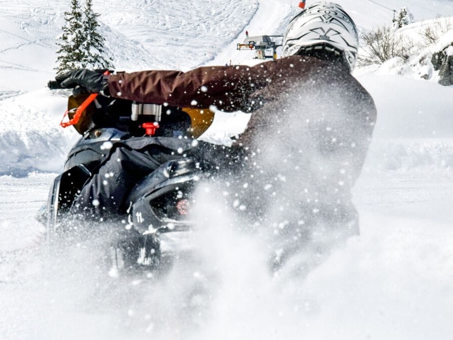 Schneemobil, Moonbike und Bobsla fahren im SnowXpark Engelberg Titlis