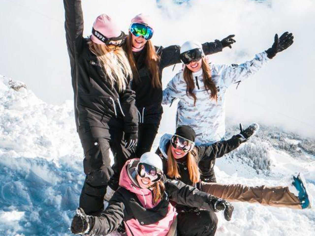 From Lucerne: private ski bus to Andermatt