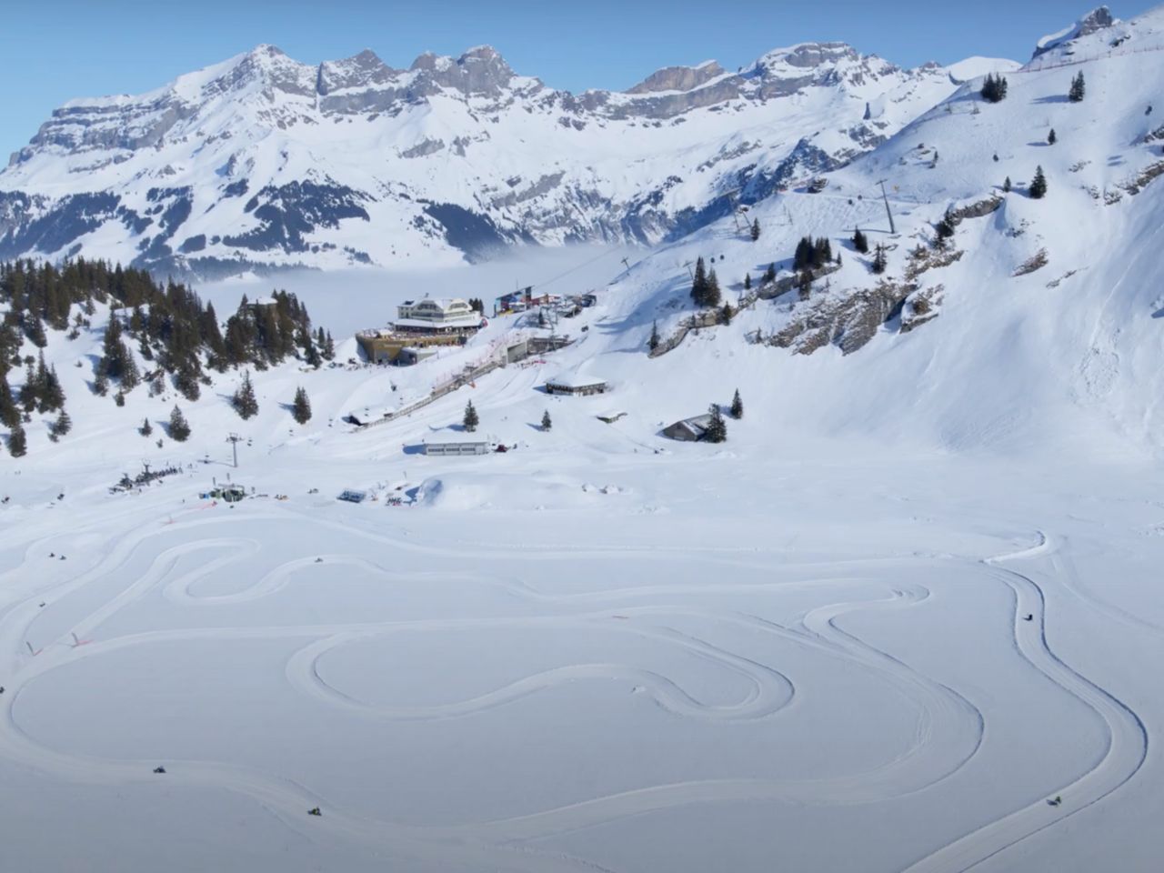 Schneemobil, Moonbike und Bobsla fahren im SnowXpark Engelberg Titlis