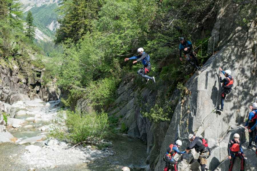 Grimsel Canyoning für Anfänger und Fortgeschrittene ab Interlaken