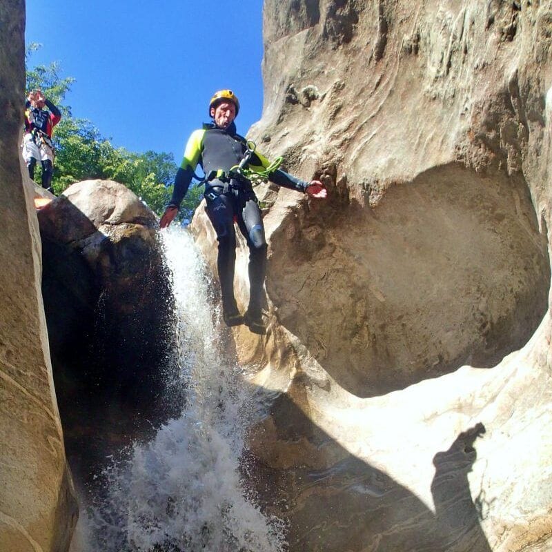 Lodrino Schlucht Canyoning für Experten halber Tag