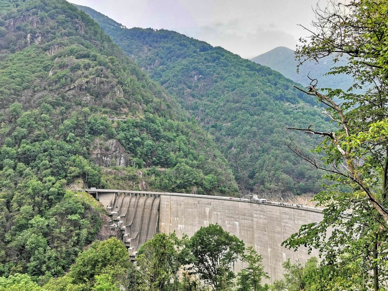 Ab Lugano: privater Tagesausflug Verzasca Tal und Lago Maggiore