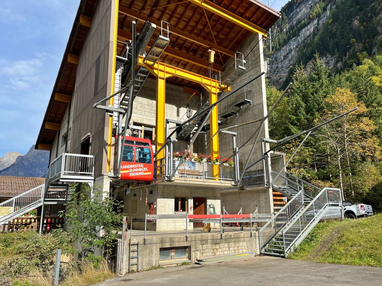 Ticket Sunnbüel cable car from Kandersteg