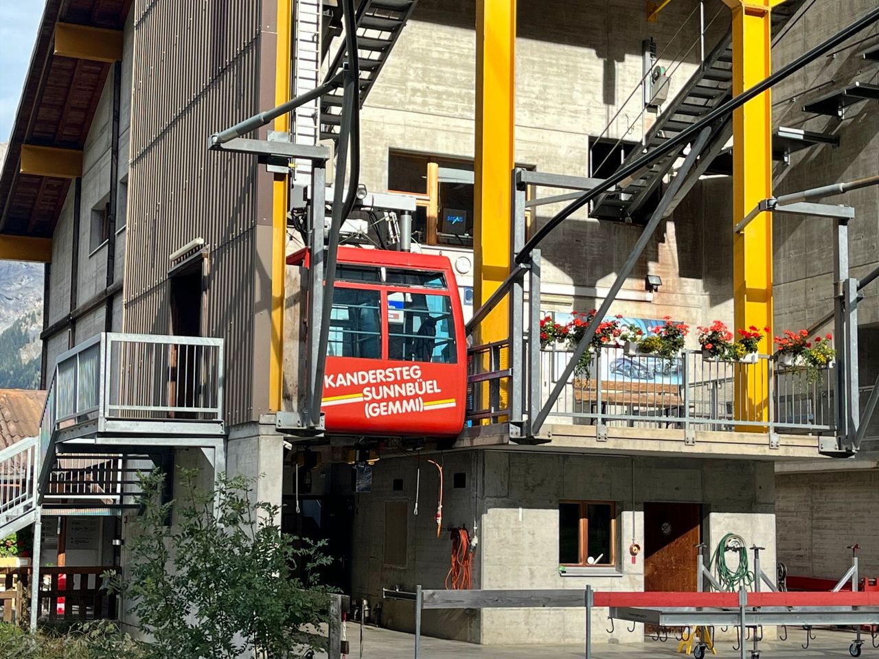 Ticket Sunnbüel cable car from Kandersteg
