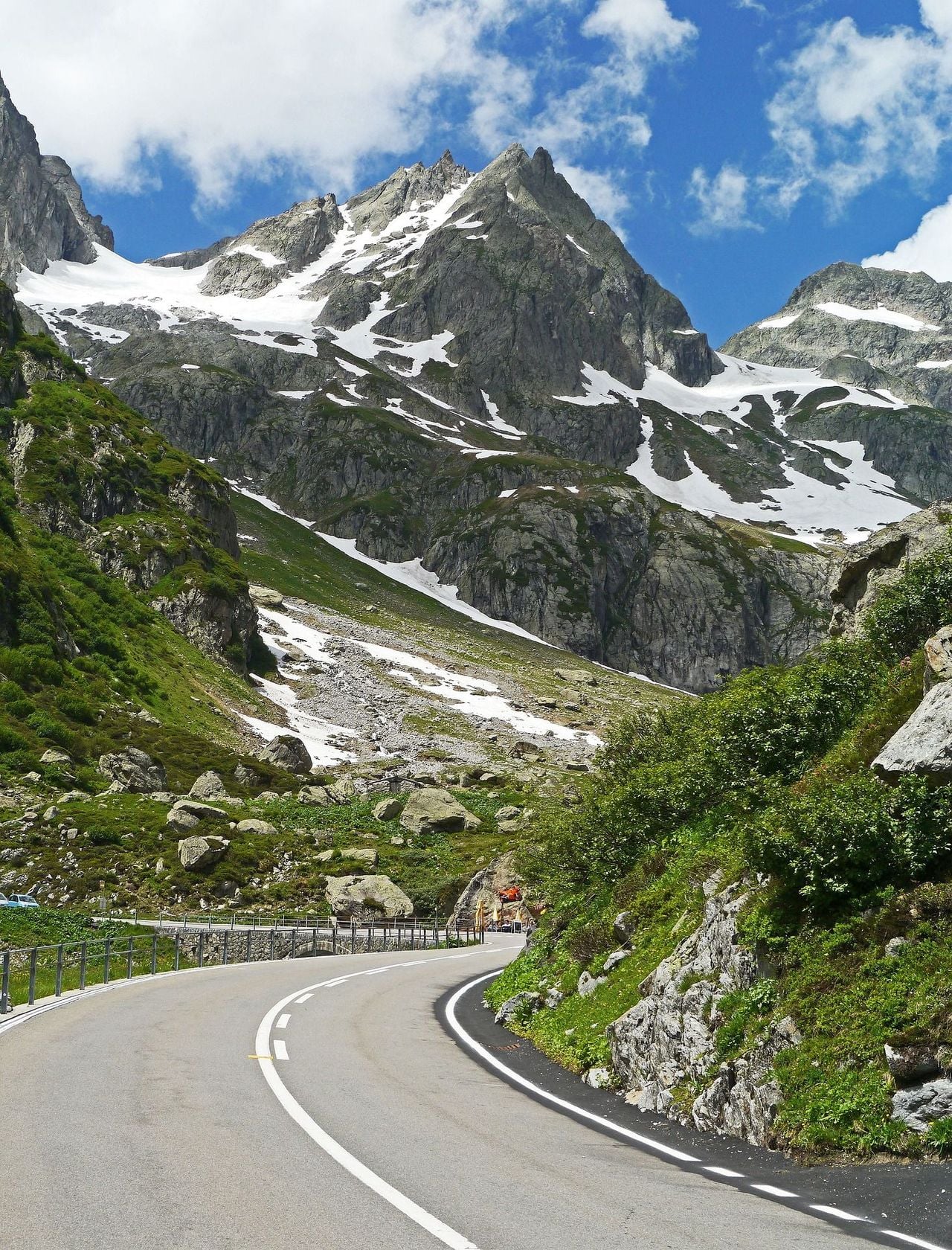 Susten Postbus pass ride from Andermatt or Meiringen
