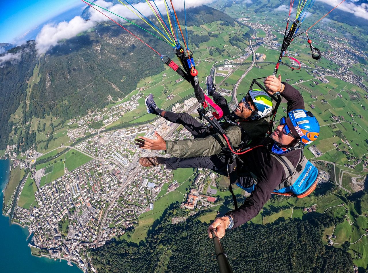 Emmetten Gleitschirmfliegen am Vierwaldstättersee