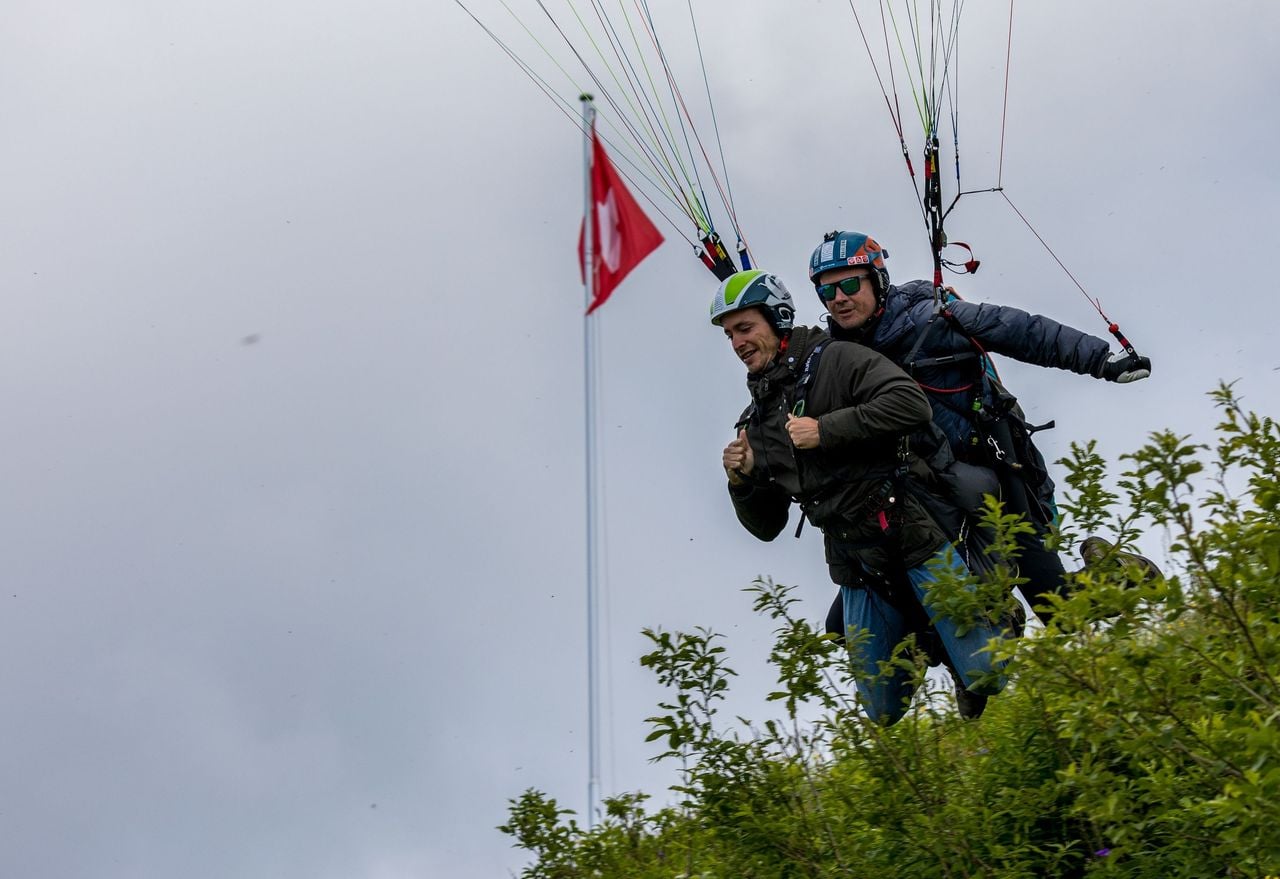 Urmiberg Gleitschirmfliegen Vierwaldstättersee Region