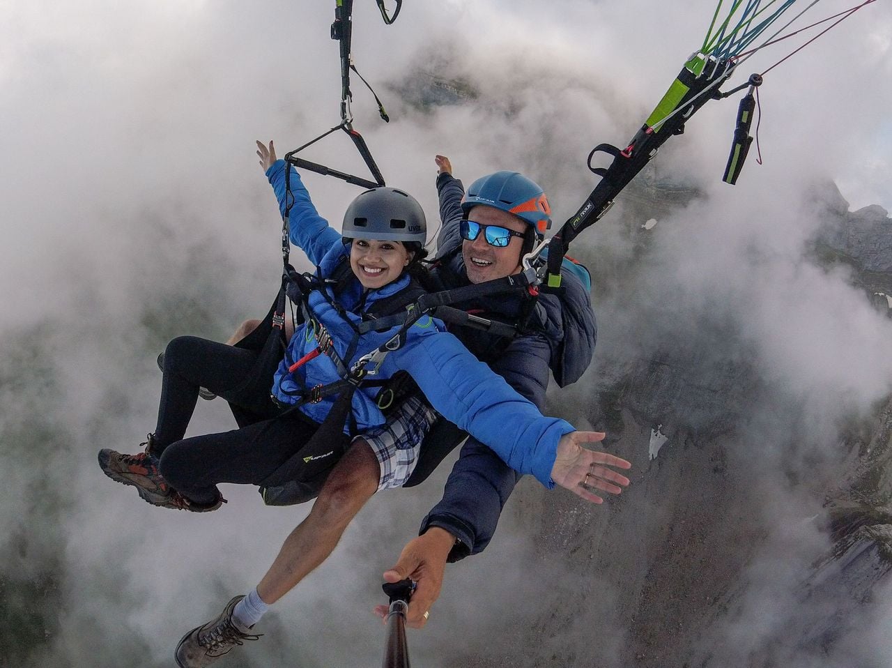 Pilatus paragliding tandem from Kriens