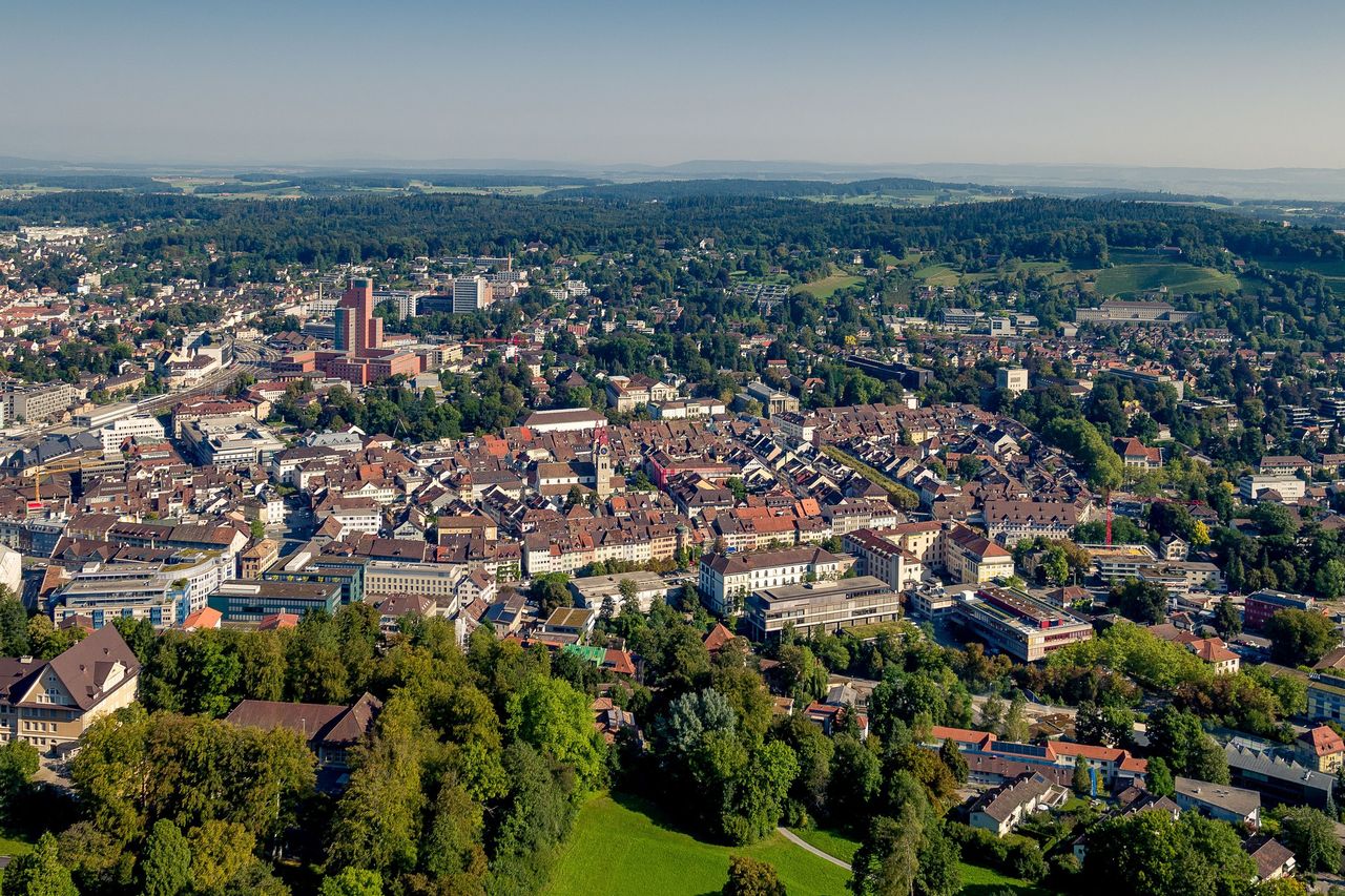 Villas and Gardens in Winterthur City Tour