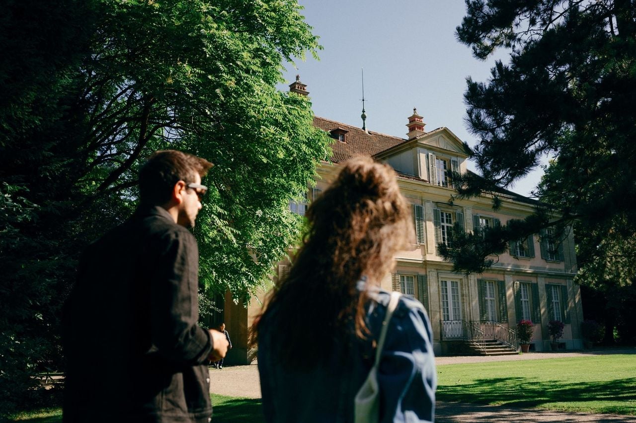 Villas and Gardens in Winterthur City Tour