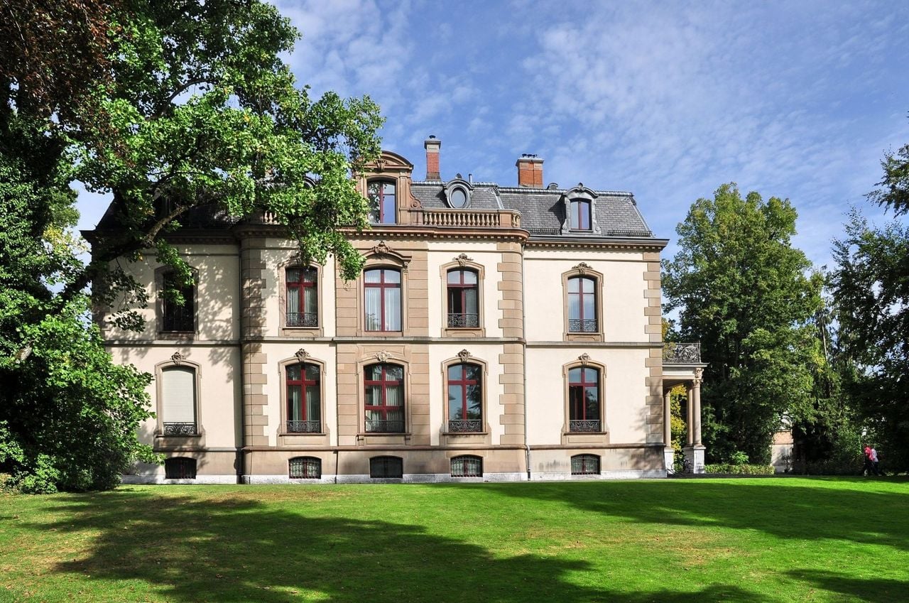 Villas and Gardens in Winterthur City Tour