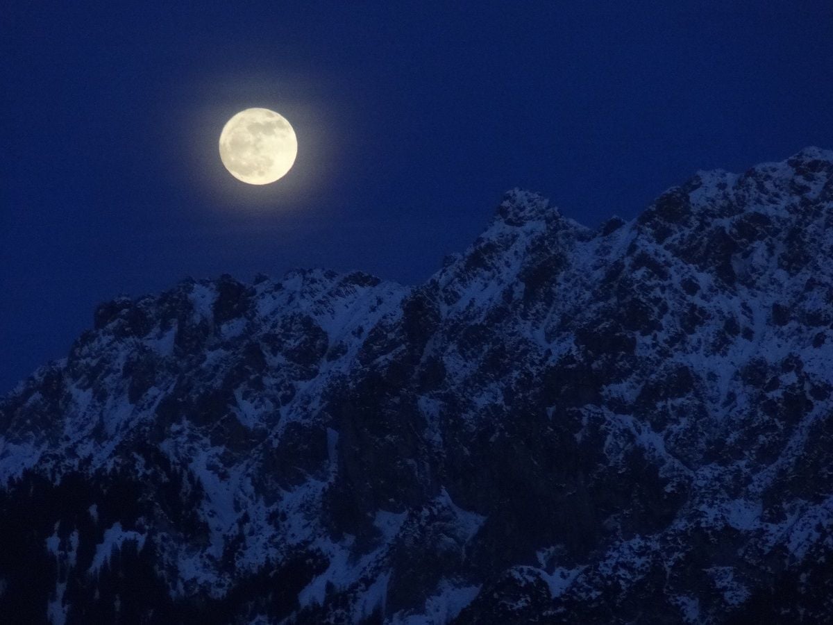 Vollmond Schneeschuhwanderung im Toggenburg