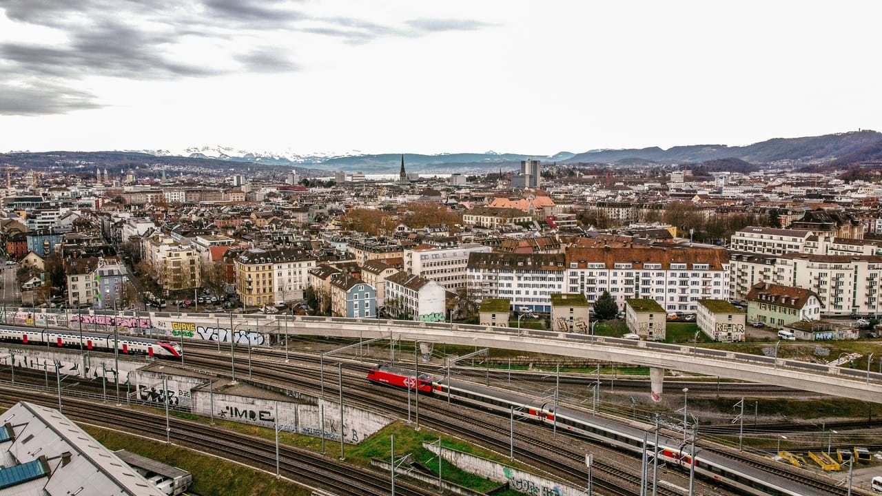 Bahnticket zwischen Zürich Flughafen und Interlaken Ost
