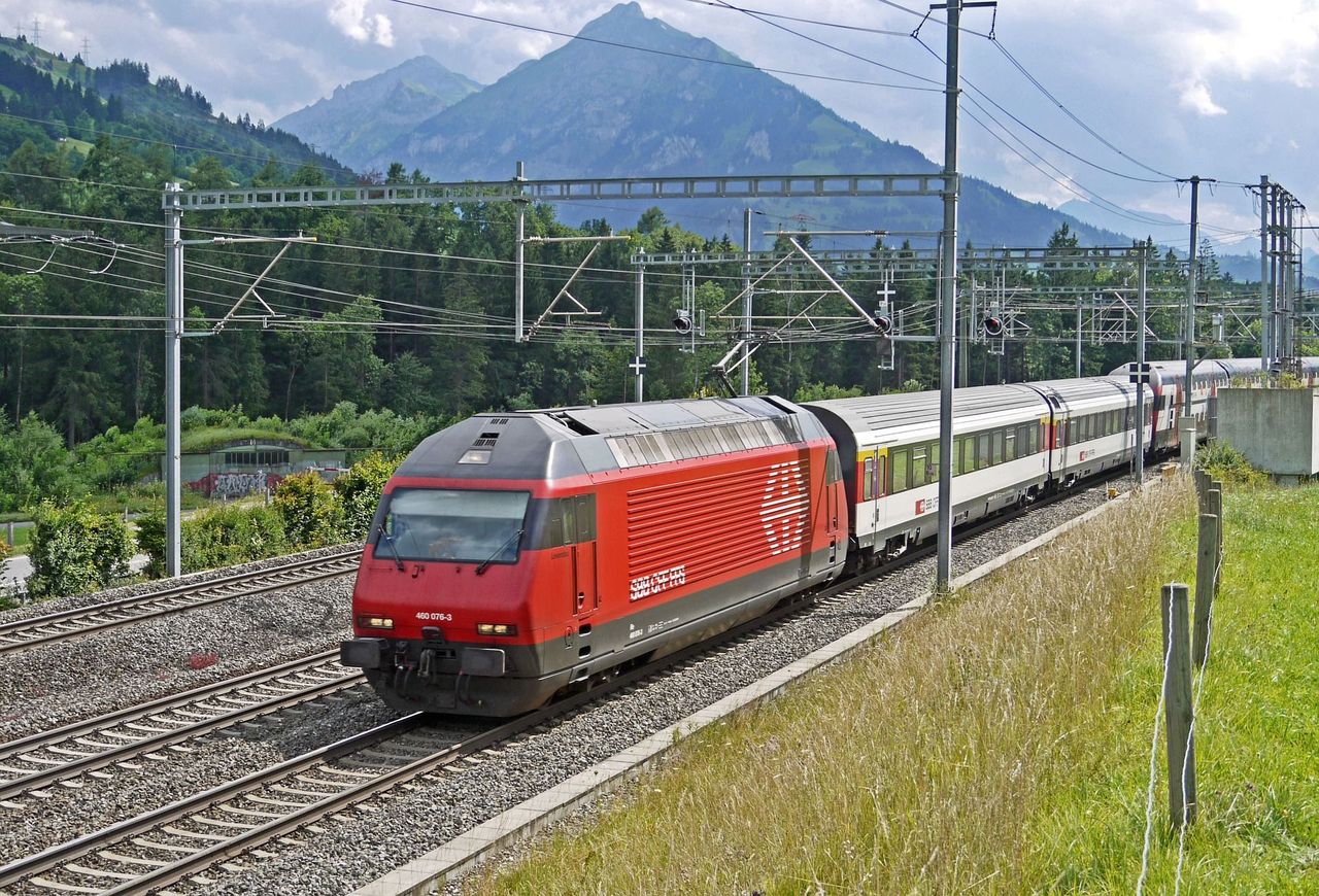 Bahnticket zwischen Interlaken Ost und Zermatt  