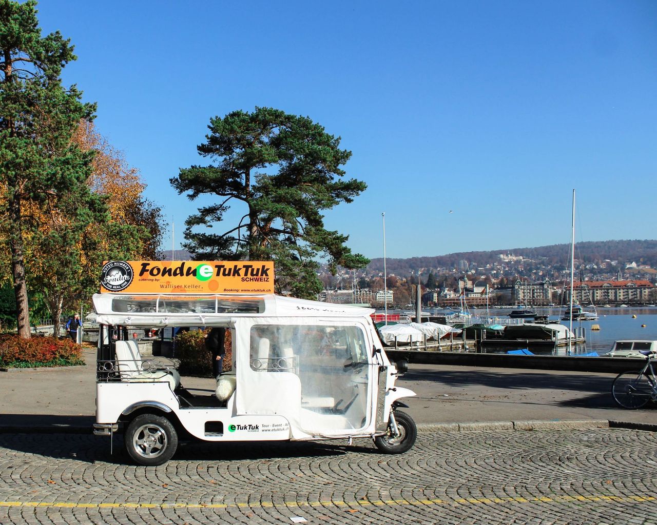 Fondue-Tuk Rundfahrt in Zürich