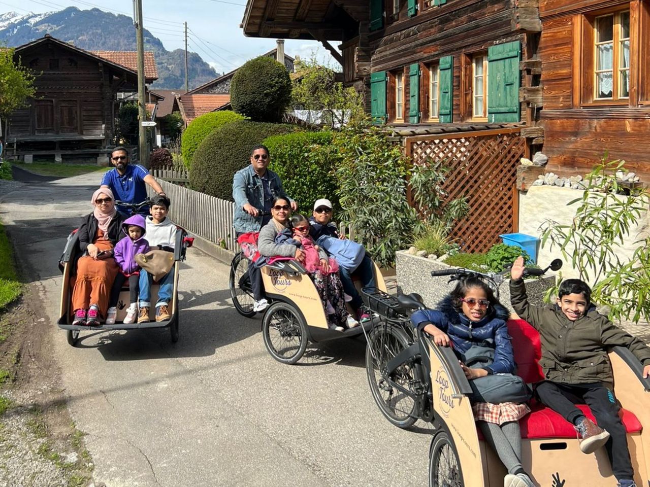 "Hidden Gems" Interlaken private E-Bike Tour