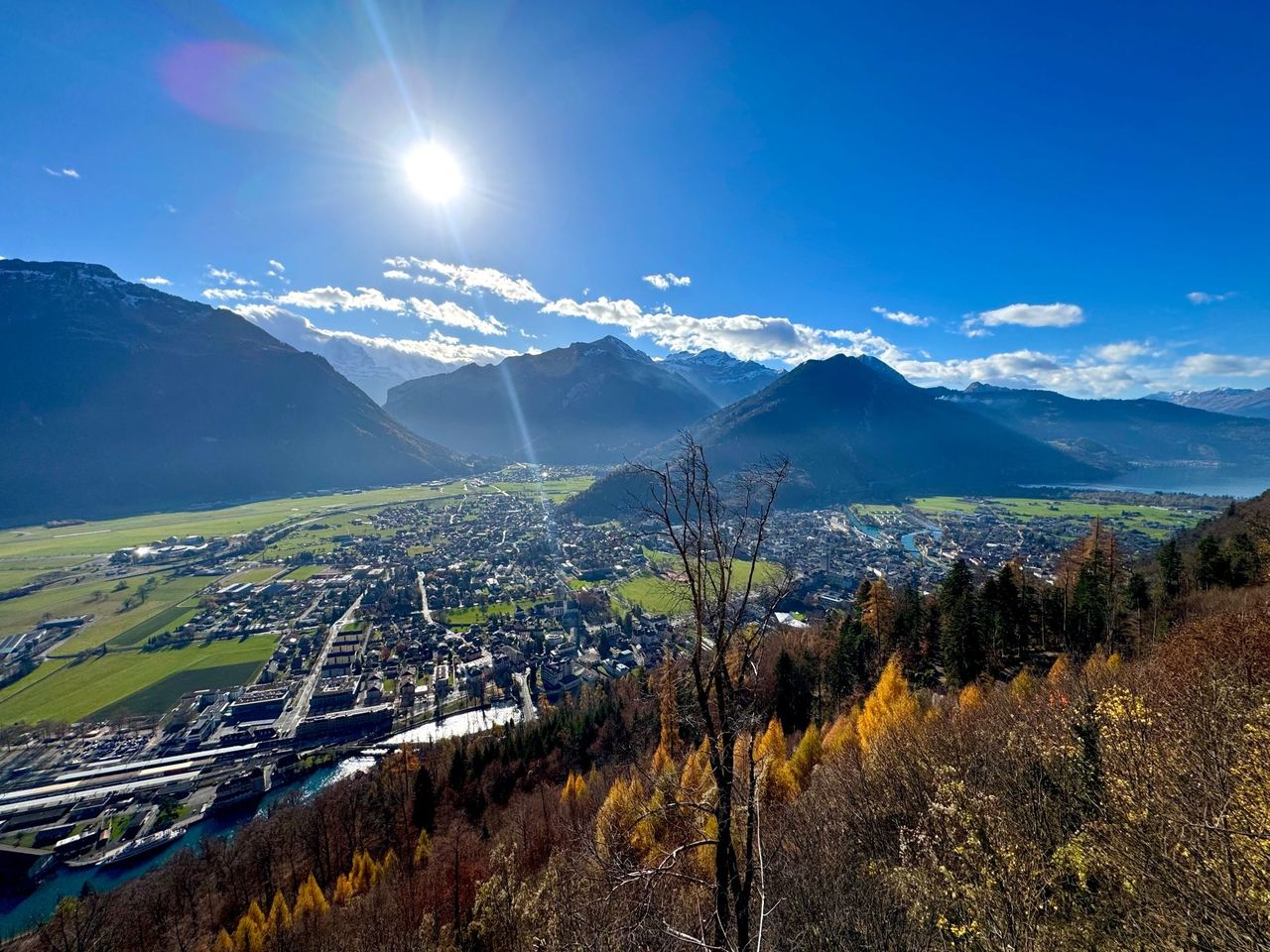 "Seen, Ruinen und Aussichtspunkte" - entdecke Interlaken mit dem E-Bike
