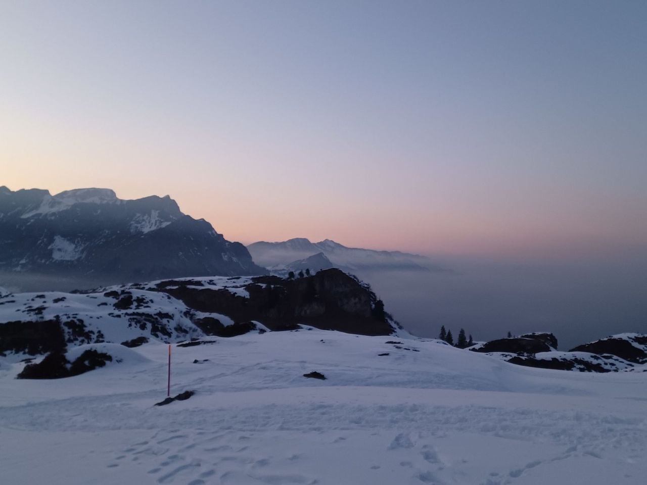 Full Moon Snowshoe Tour with Fondue in Engelberg