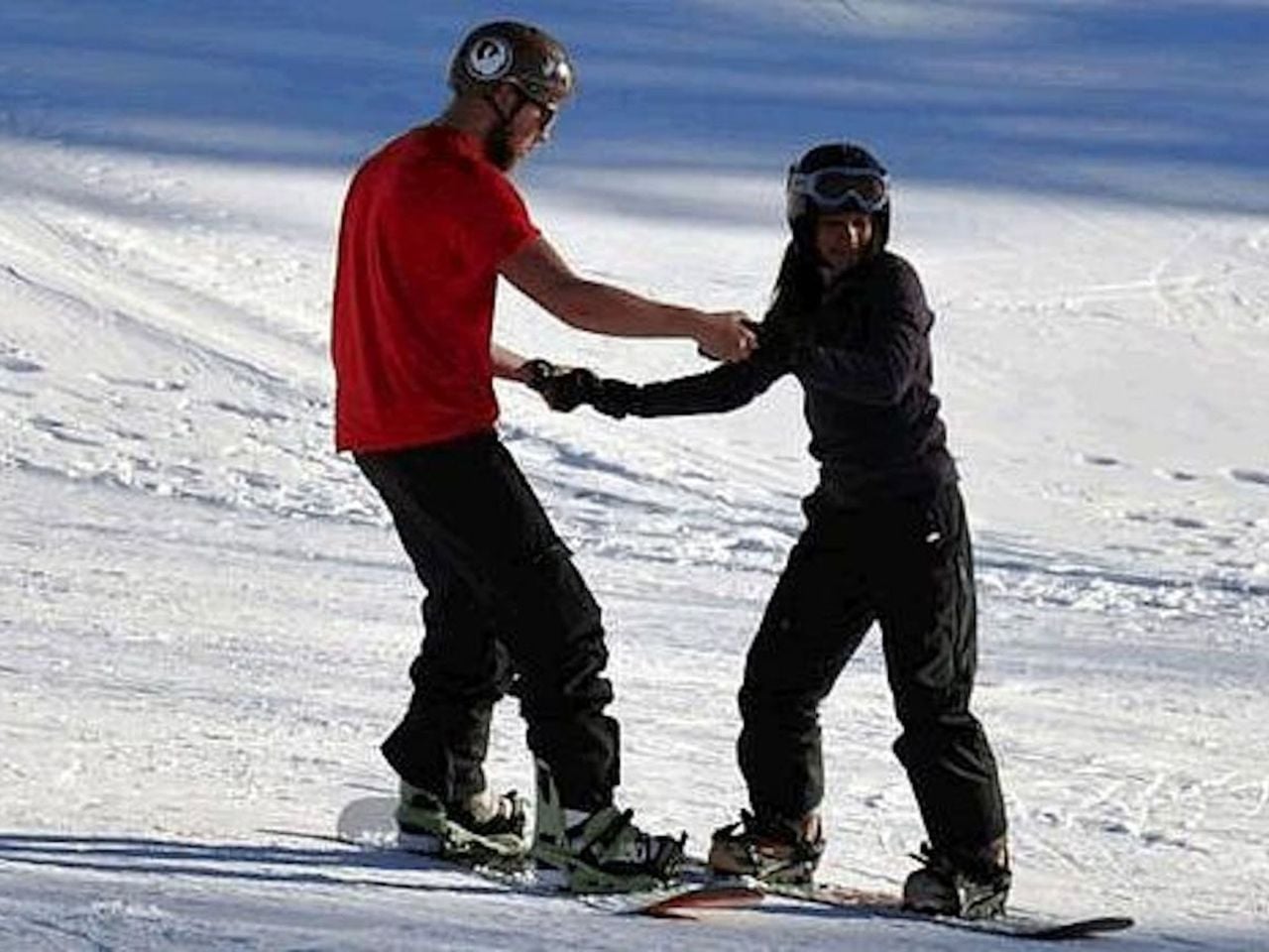Private snowboard lessons for kids aged 6 and up in Gstaad