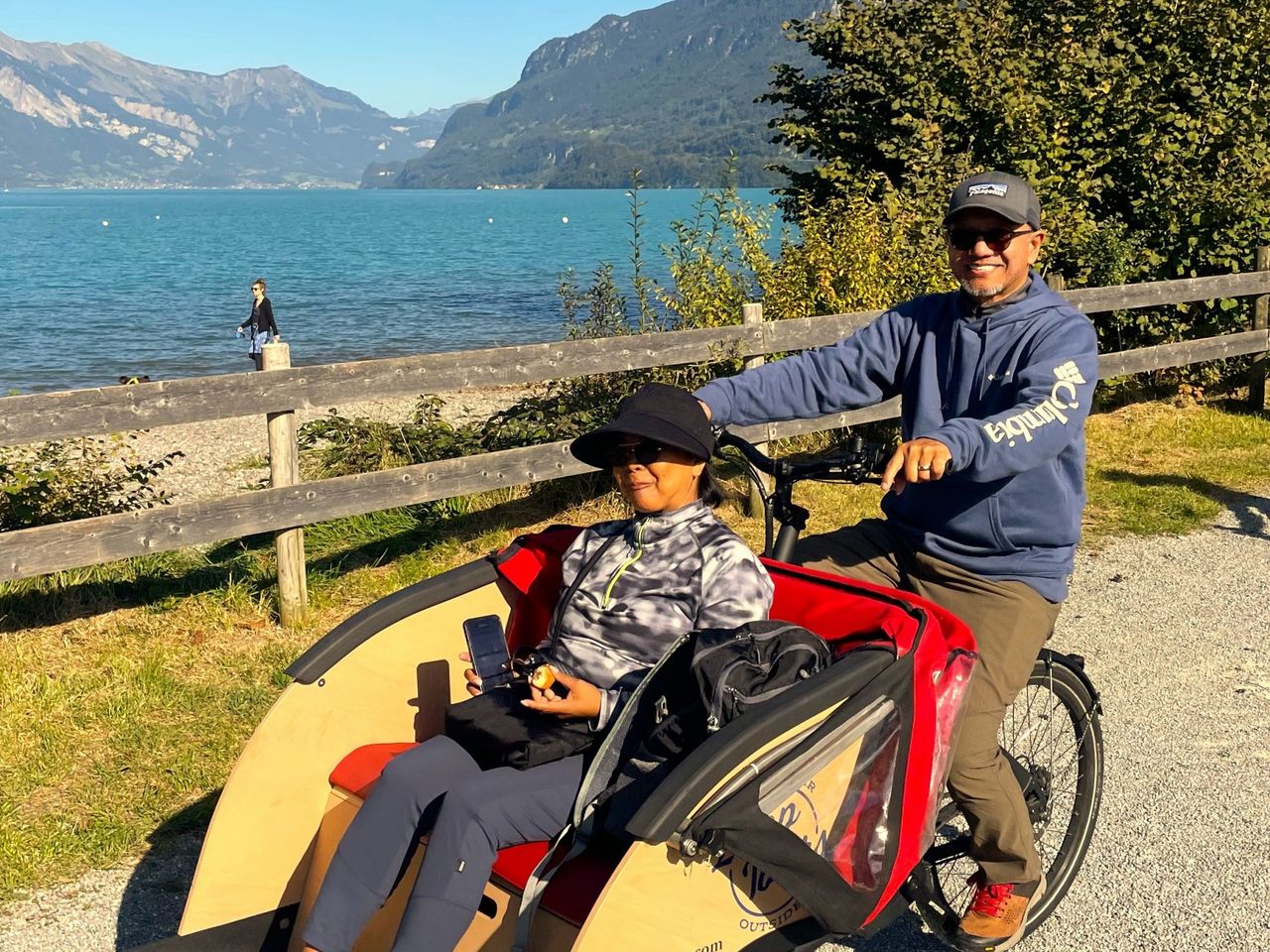 "Hidden Gems" Interlaken private E-Bike Tour