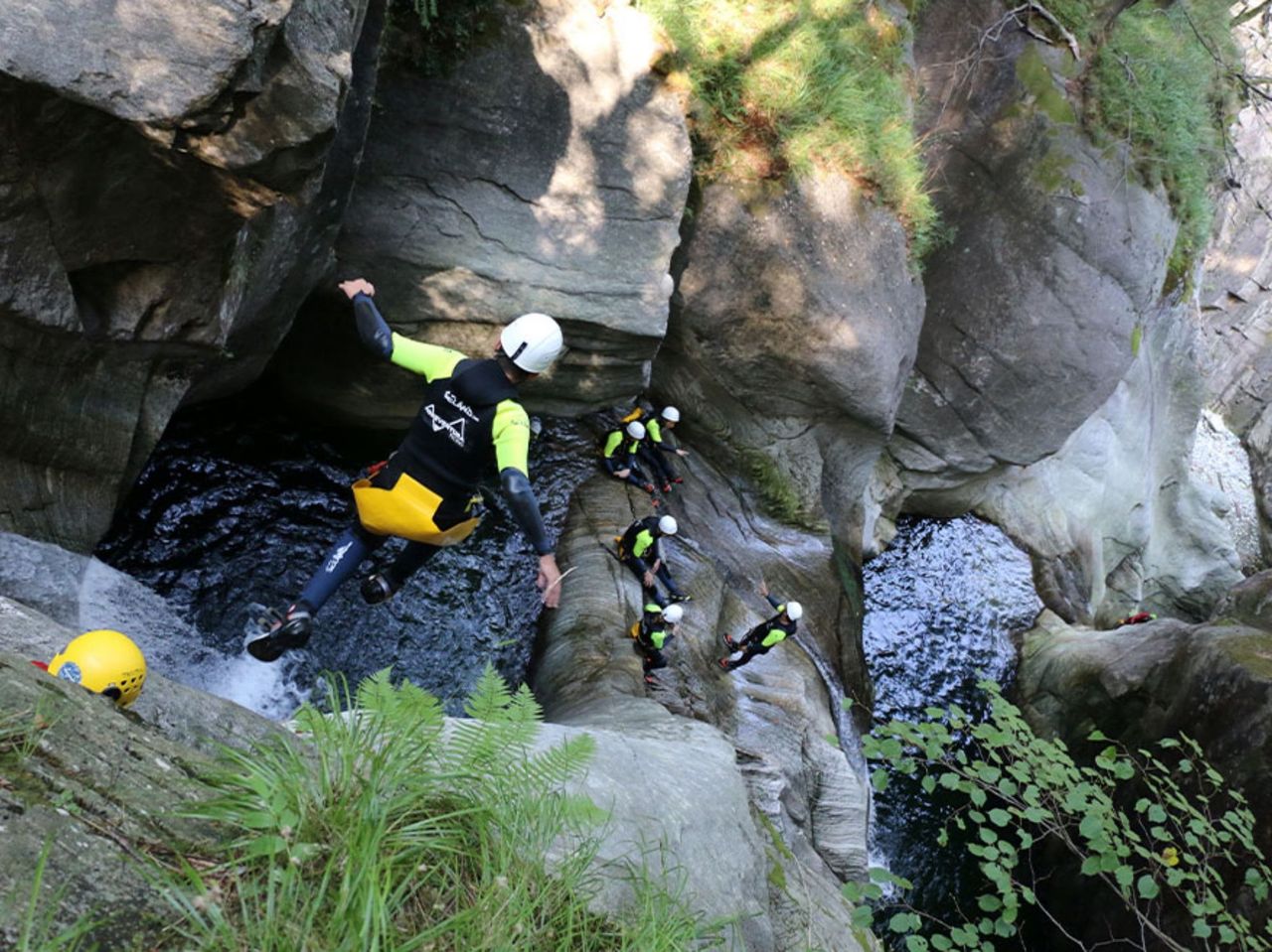 Canyoning Inferiore für Fortgeschrittene ab Cresciano