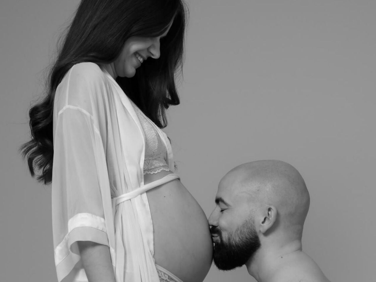 Pregnancy Belly Photoshoot in Bern
