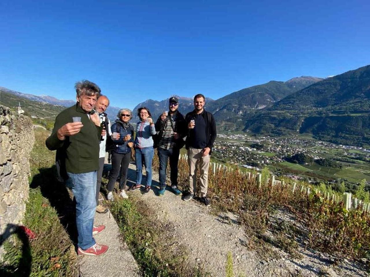 Spaziergang durch die Weinberge mit Degustation in Crans Montana 