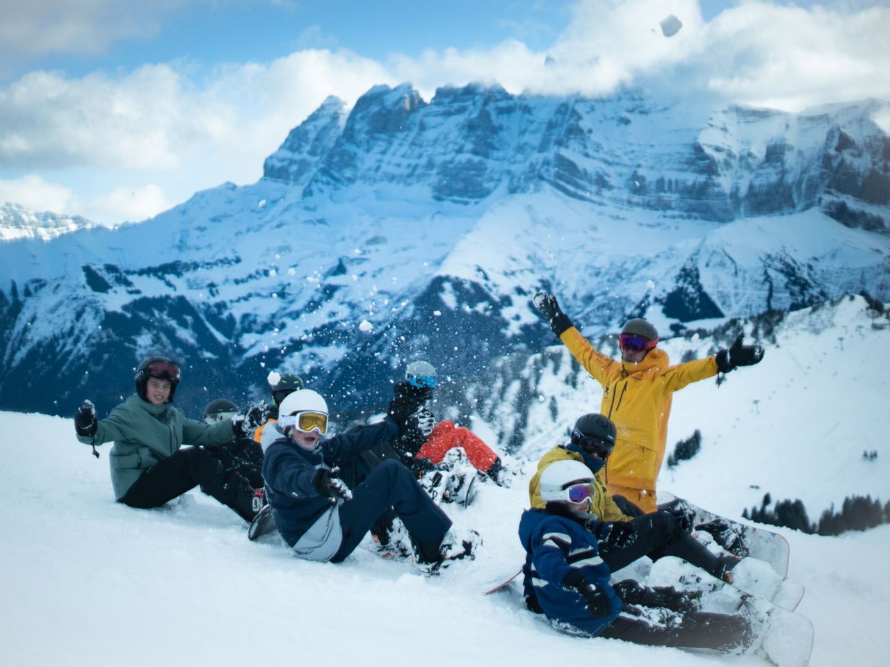 Snowboard Group Lessons for Kids in Champéry