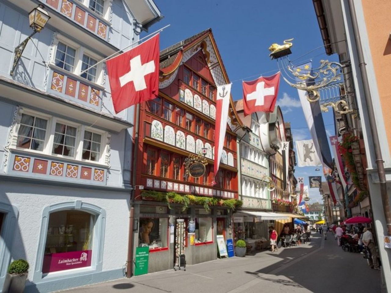 From Zurich: Day tour of mountains, farm, and cheese