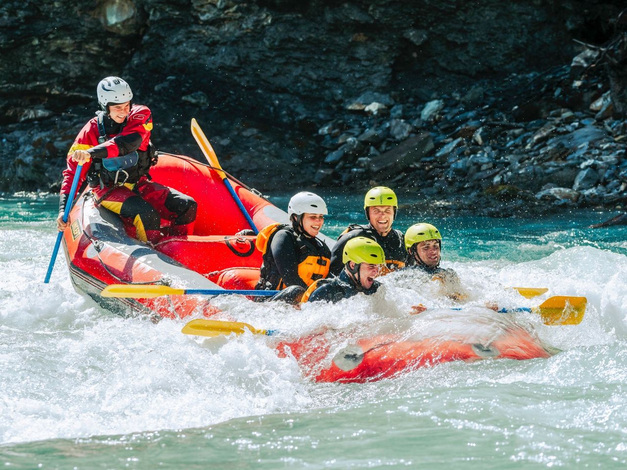Whitewater Action Rafting auf der Lütschine ab Interlaken 