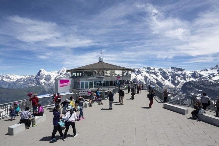 Depuis Zurich : excursion privée d’une journée au Schilthorn et dans la vallée de Lauterbrunnen
