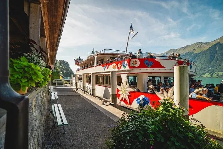 Ab Zürich: Privater Tagesausflug ins Berner Oberland und nach Bern