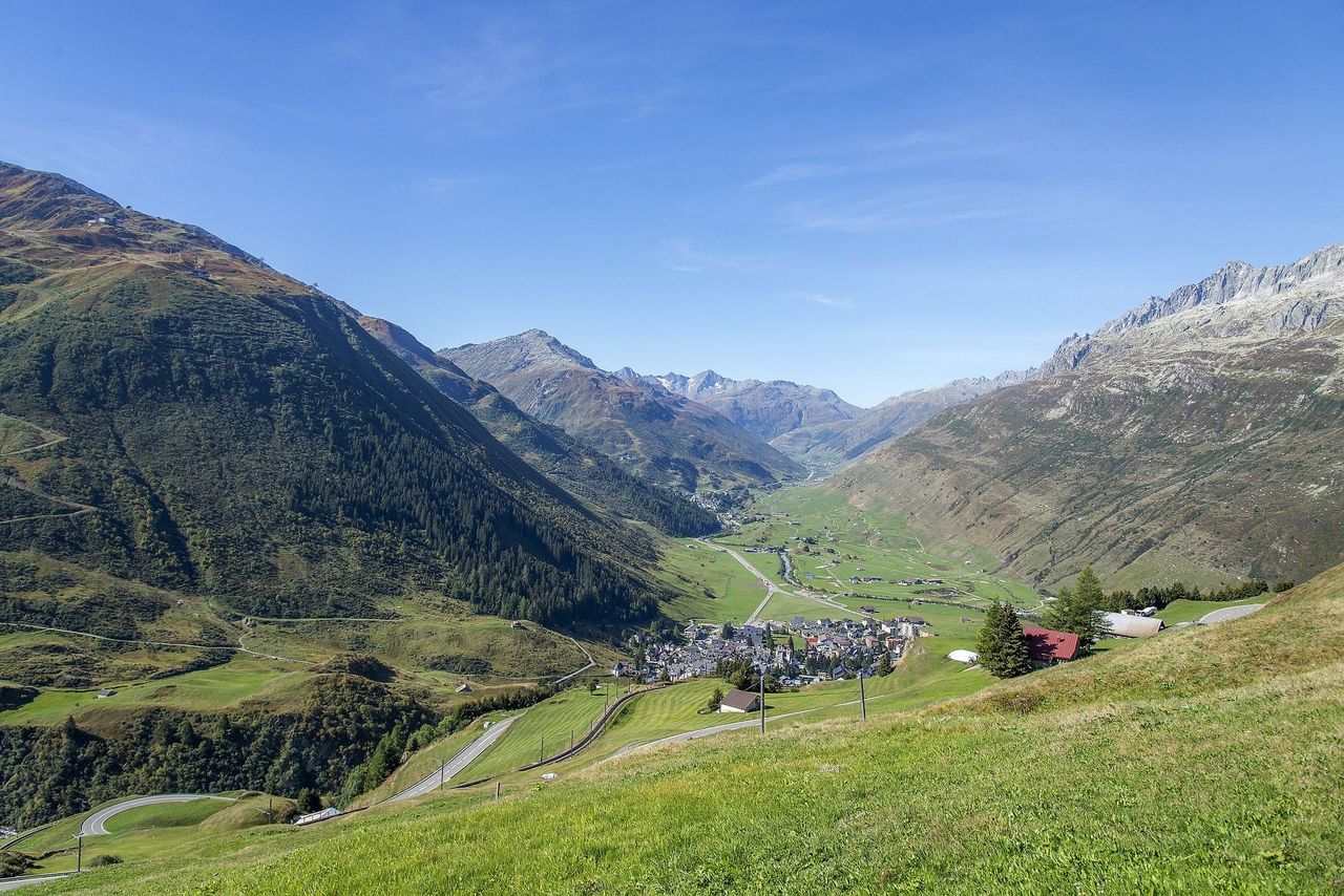 Gotthard Postauto Passfahrt zwischen Andermatt und Airolo