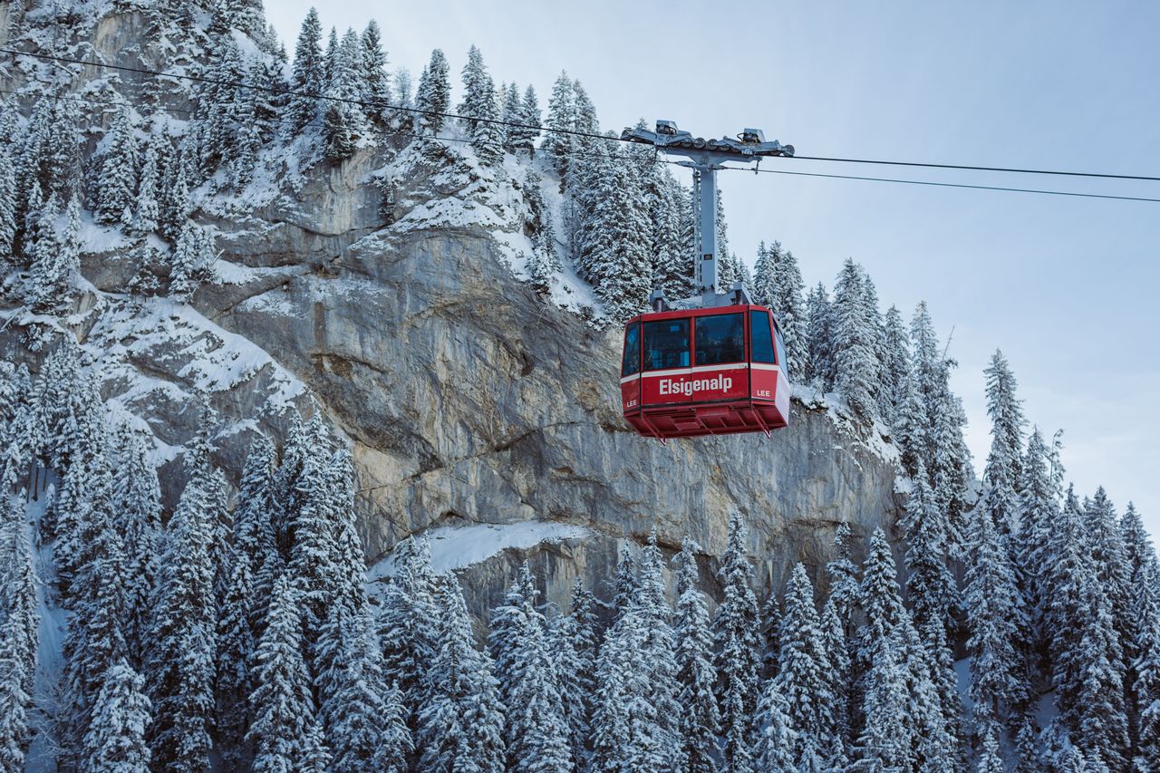 Snowbike Talabfahrt ab Elsigenalp Abendfahrt