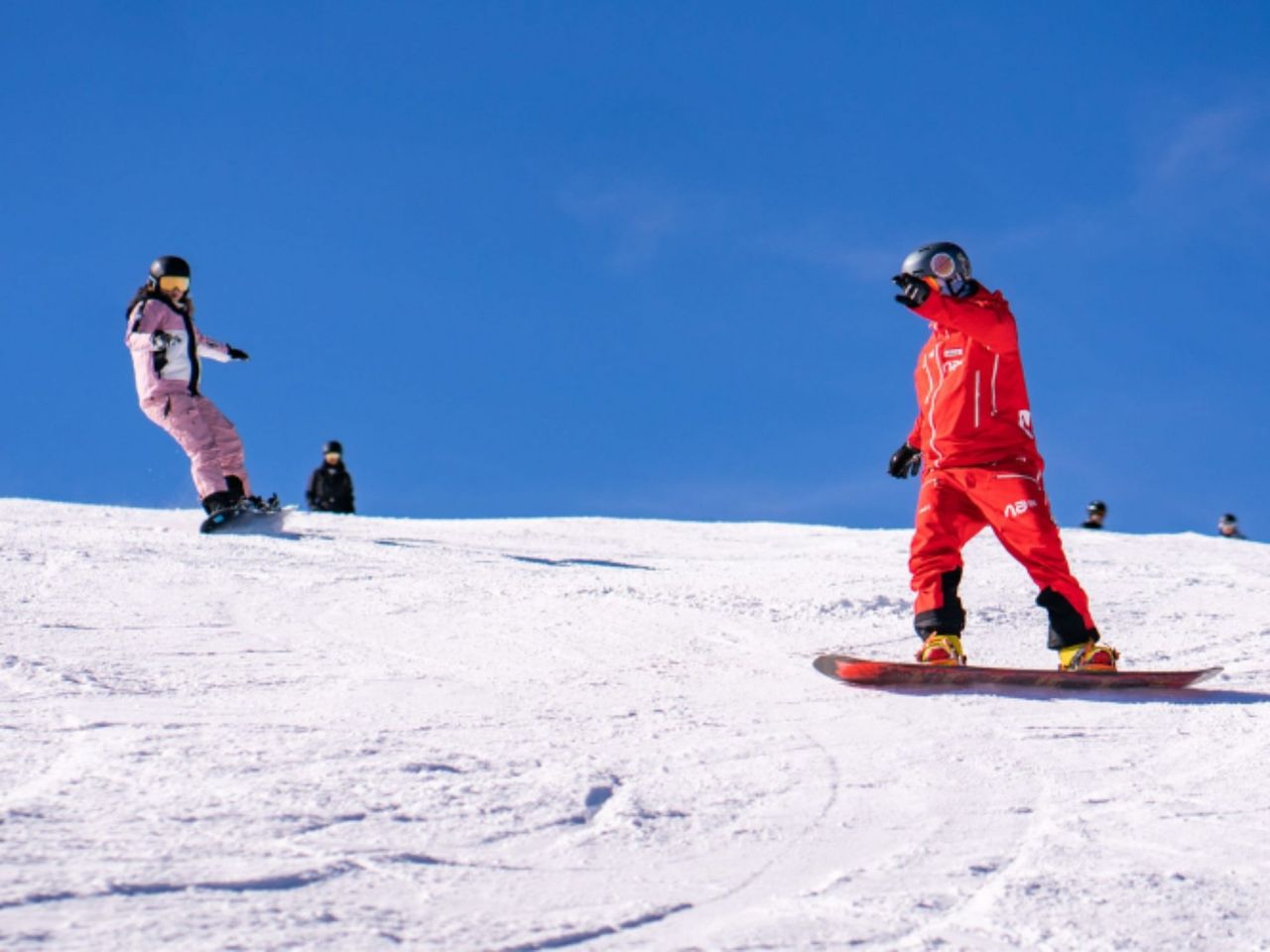 Private Snowboard Lessons for All Ages in Veysonnaz