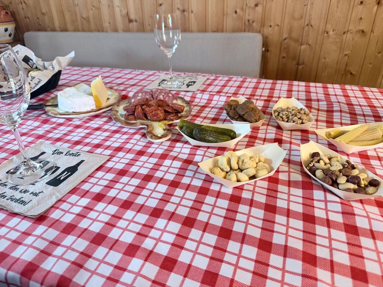 Dégustation de vins de niche au pavillon de jardin à Baar
