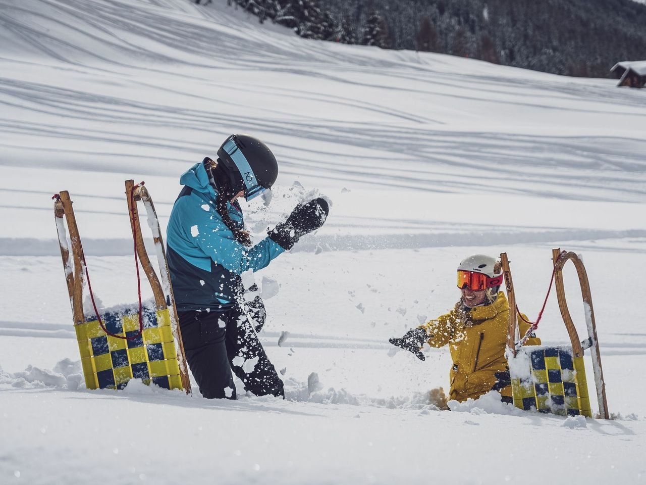 Evening sledding at Rinerhorn incl. a single ticket and fondue.