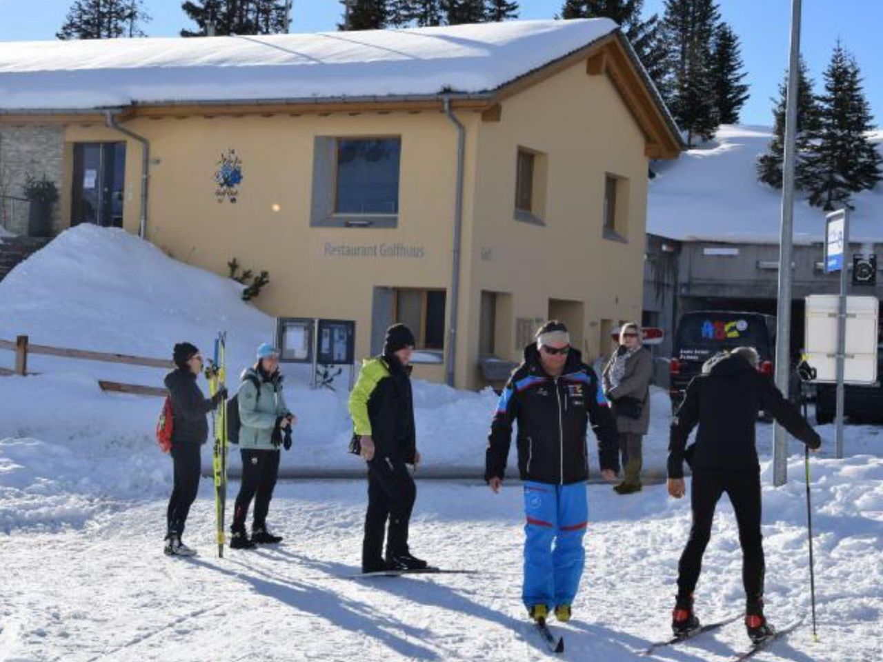 Private cross-country skiing lessons for all levels in Arosa