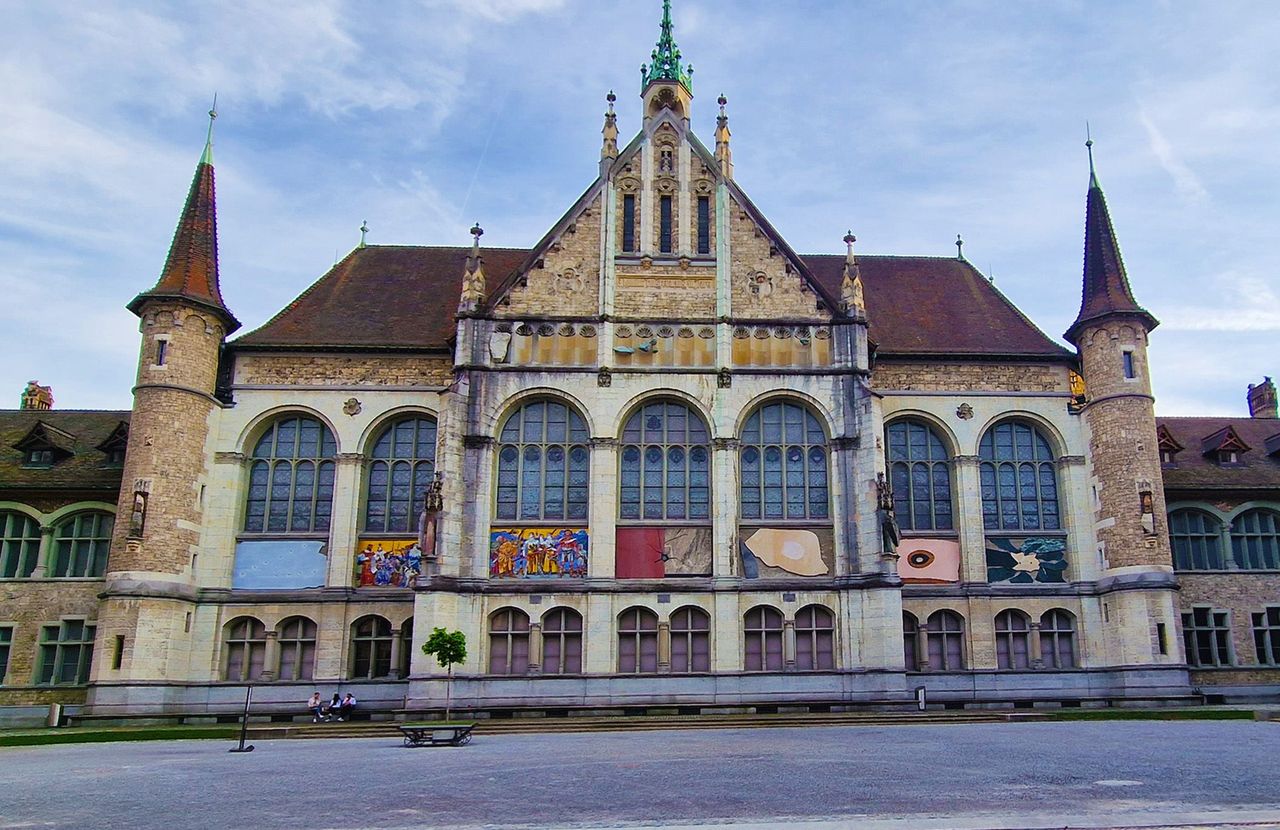 Zurich city tour in an open panorama bus