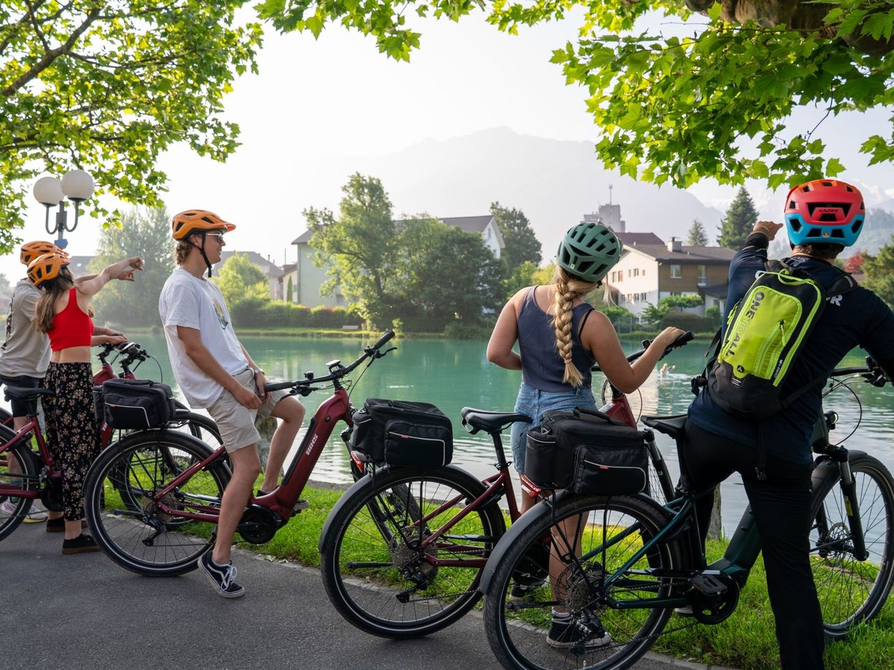 Scenic Guided E-Bike Tour in Interlaken