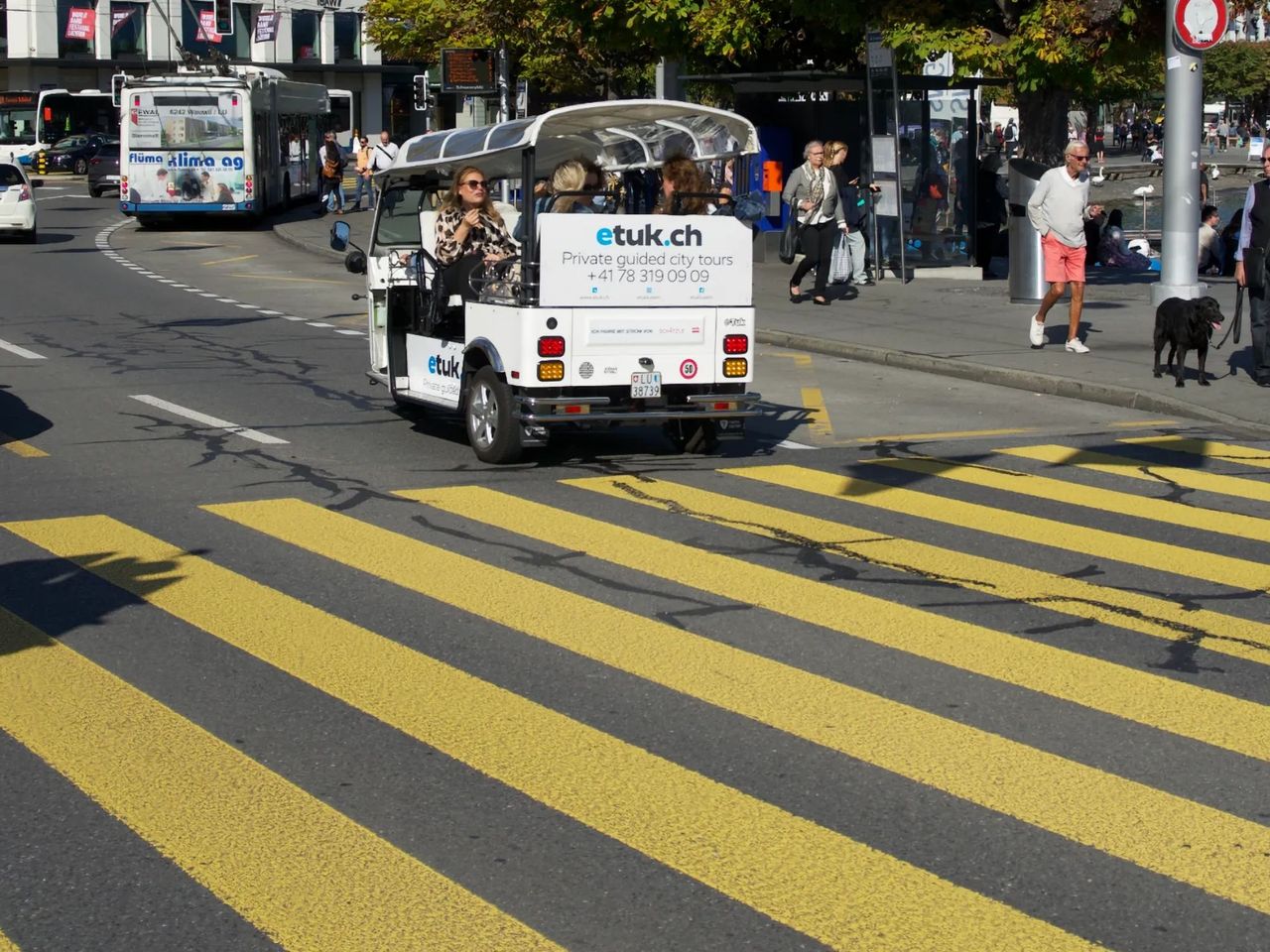“Luzern und seine Umgebung” - Stadtrundfahrt mit dem Tuk Tuk in Luzern