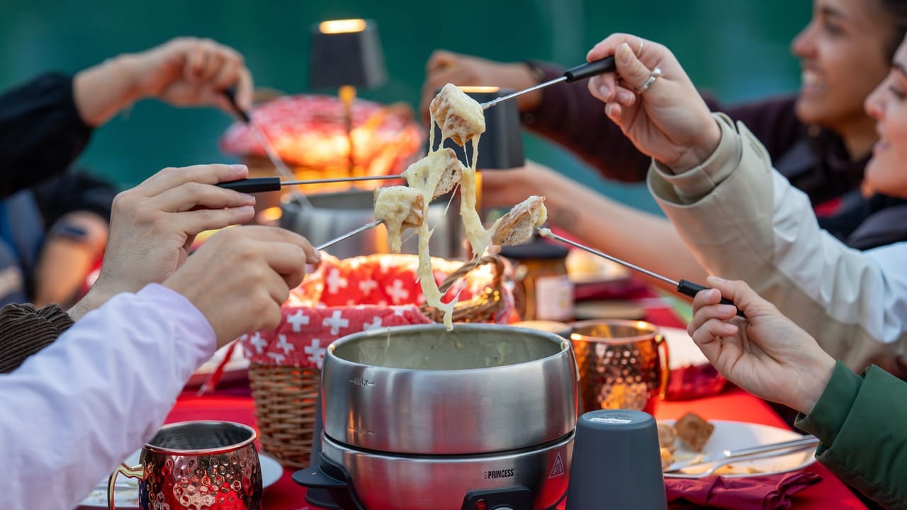 Käsefondue Float auf Aare und Brienzersee