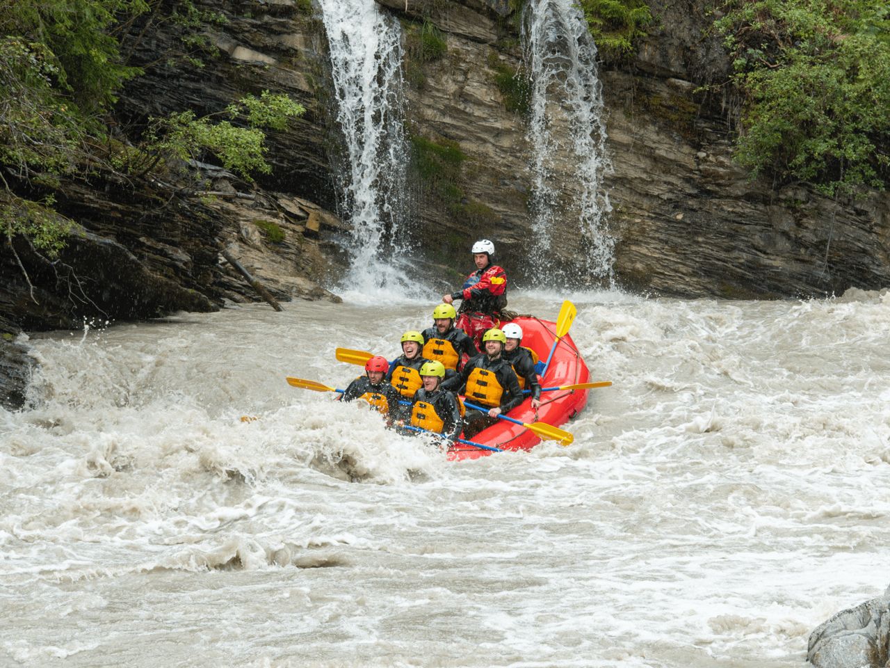 Whitewater Action Rafting auf der Lütschine ab Interlaken 