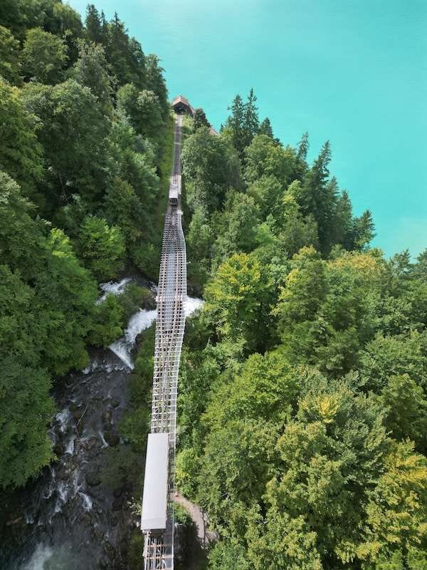Randonnée privée d’une journée aux chutes du Giessbach depuis Interlaken