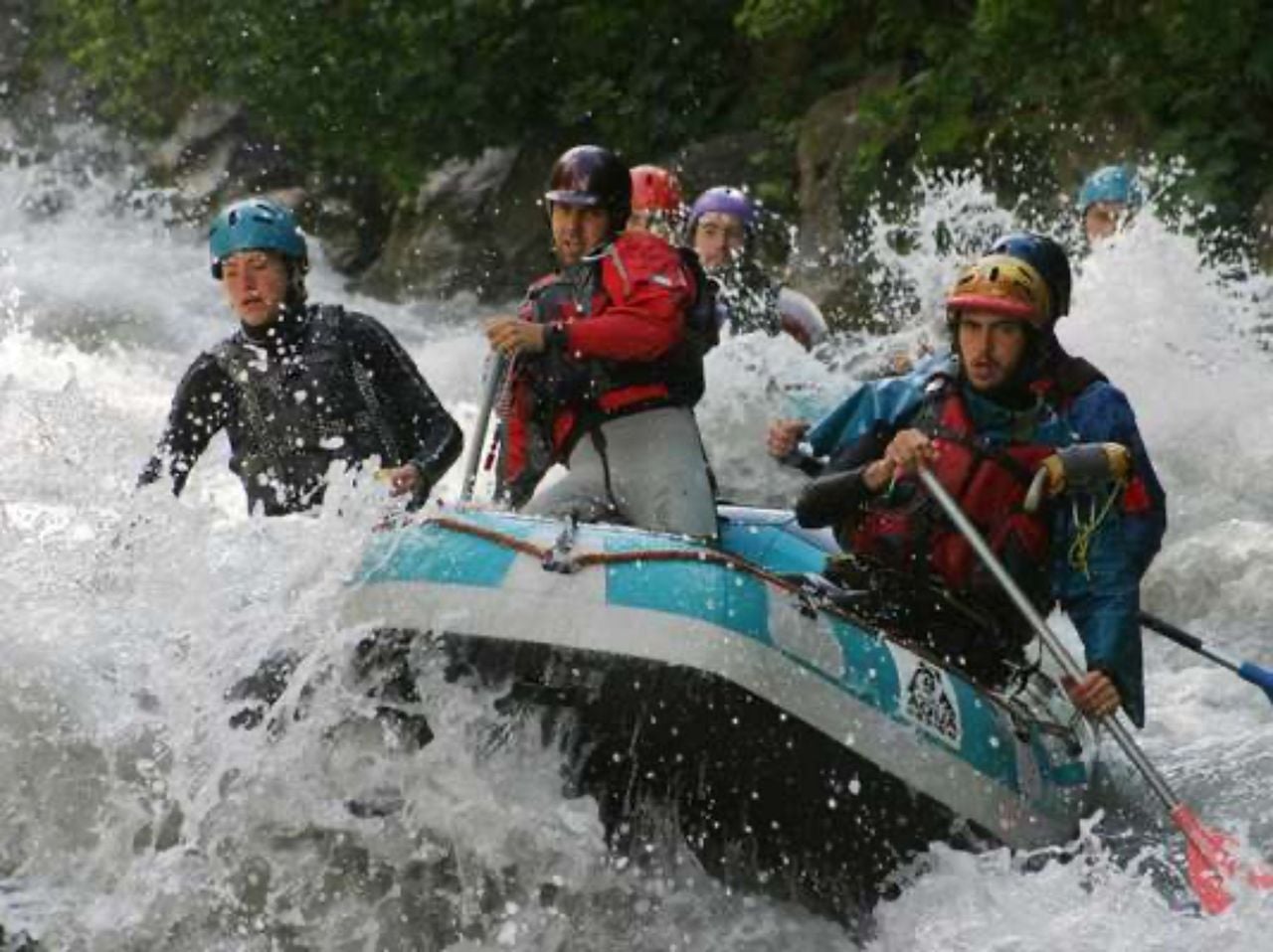 Wildwasser-Rafting auf der Rhône im Wallis