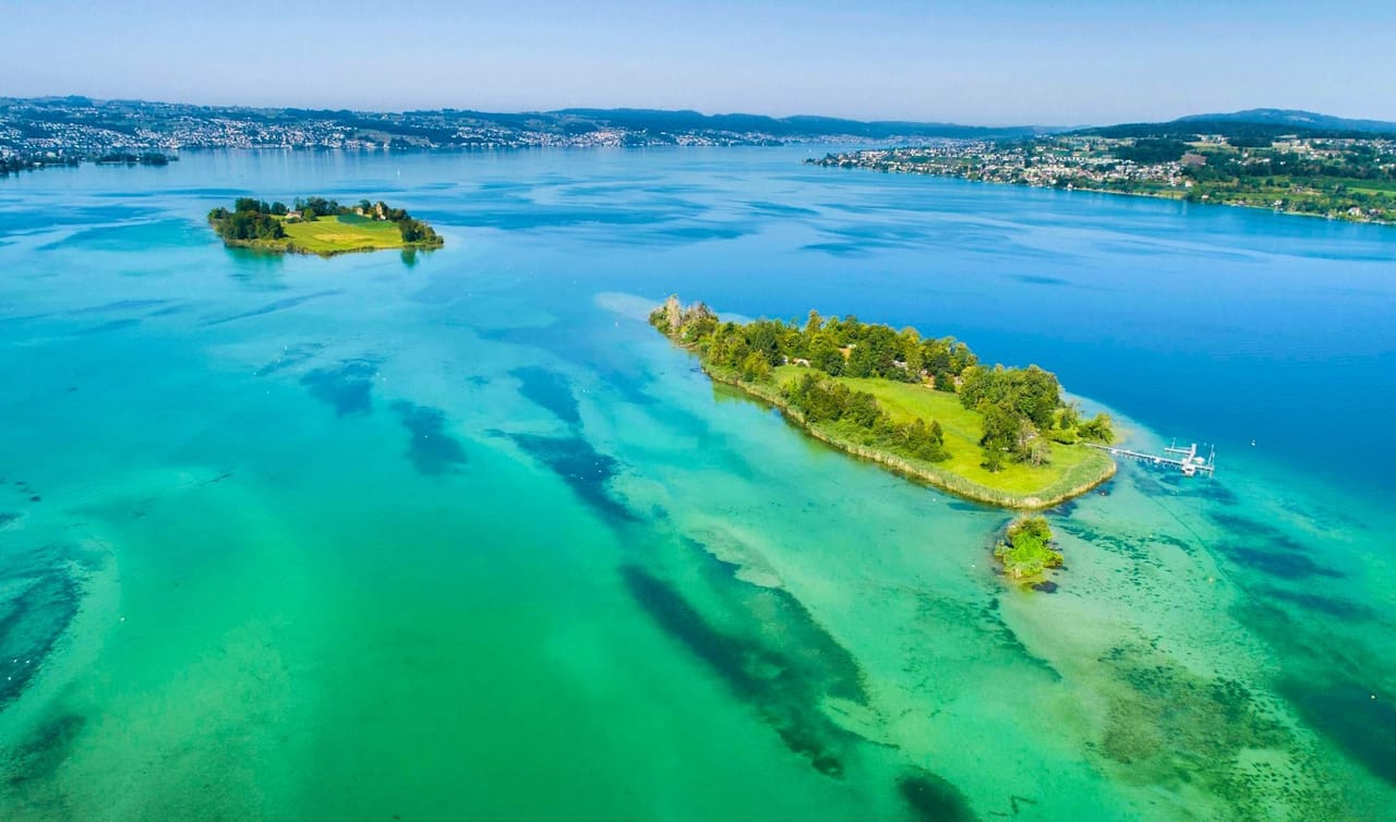 Sortie privée en bateau sur le lac de Zurich avec skipper et sports nautiques au départ de Rapperswil