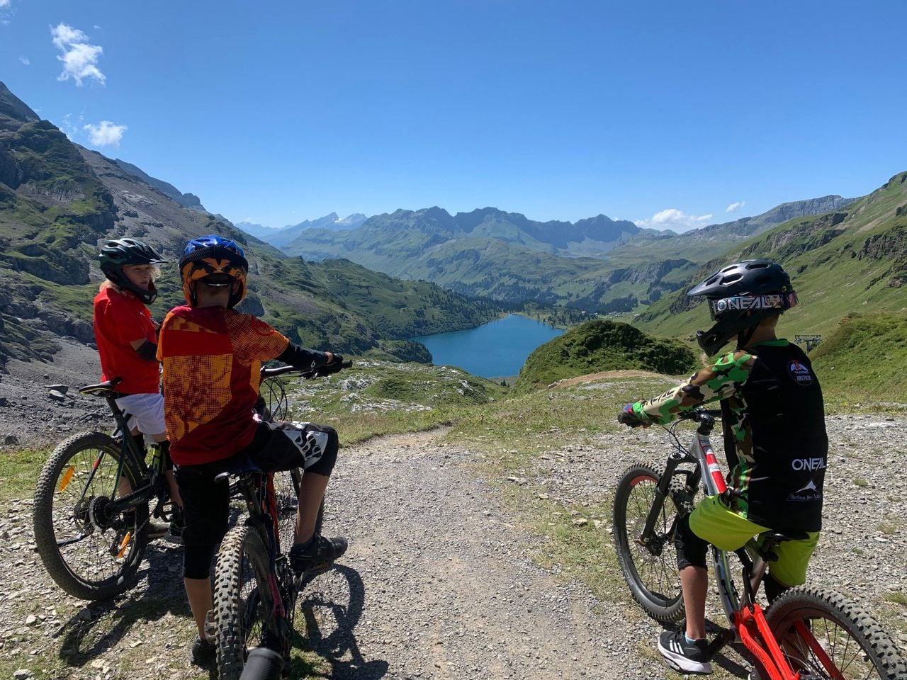 Sortie gourmande guidée en VTTAE avec pause à Engelberg